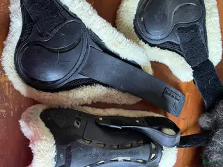 Benskydd hästutrustning Fina benskydd back on track stl m - Annons 12