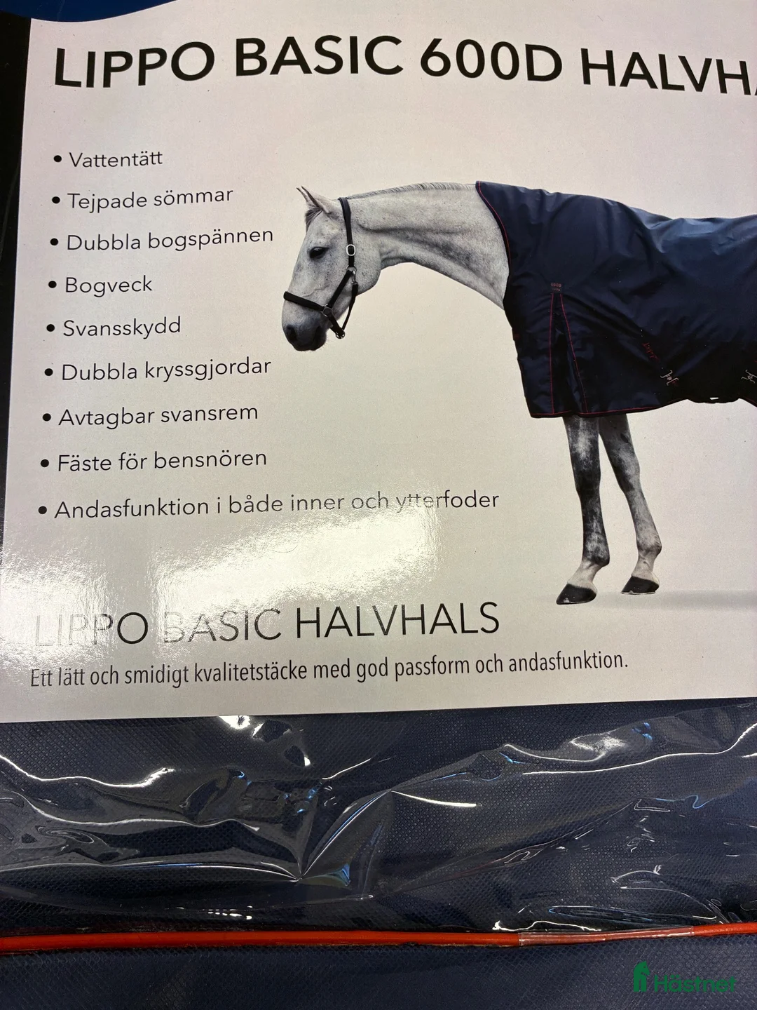 Täcken hästutrustning till salu: Lippo 100g med halvhals - Annons 1