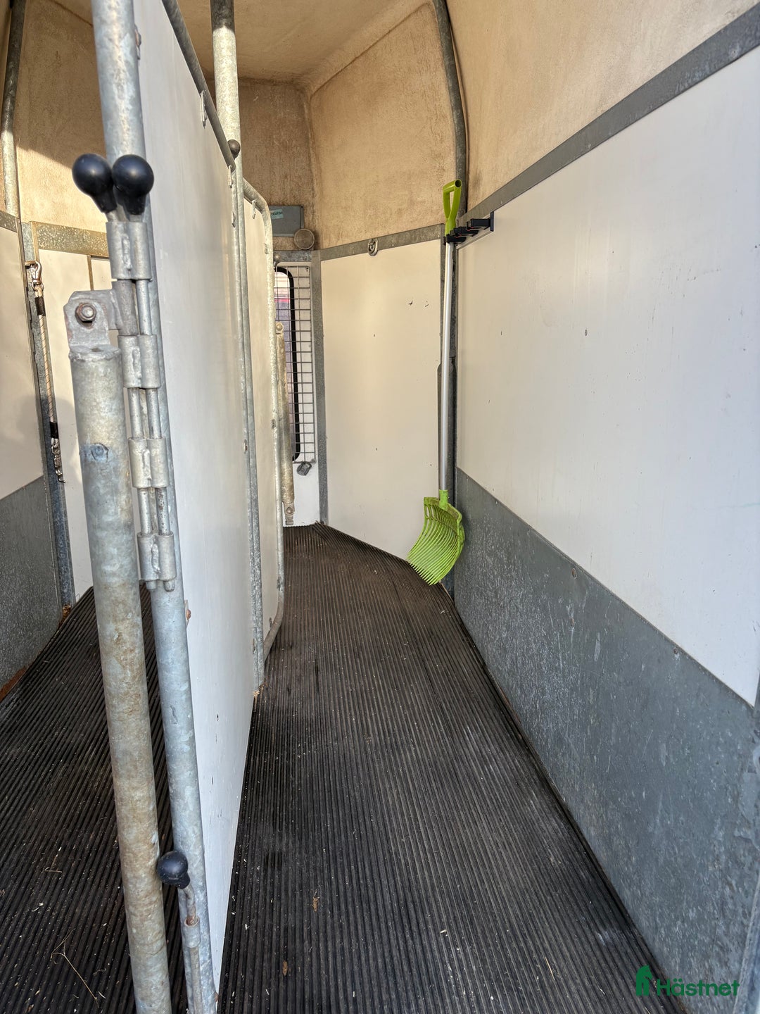 Hästtransporter  fordon & transport till salu: Hästsläp Apollo 16 i Järfälla - Annons 5