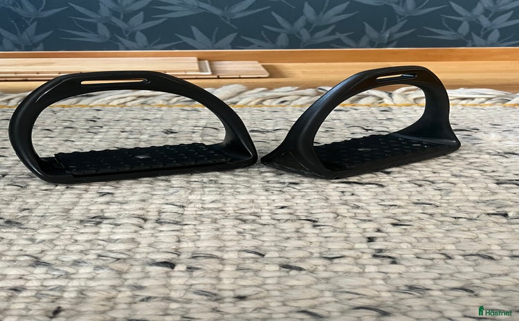 Stigbyglar hästutrustning till salu i Hammarö - Annons 33