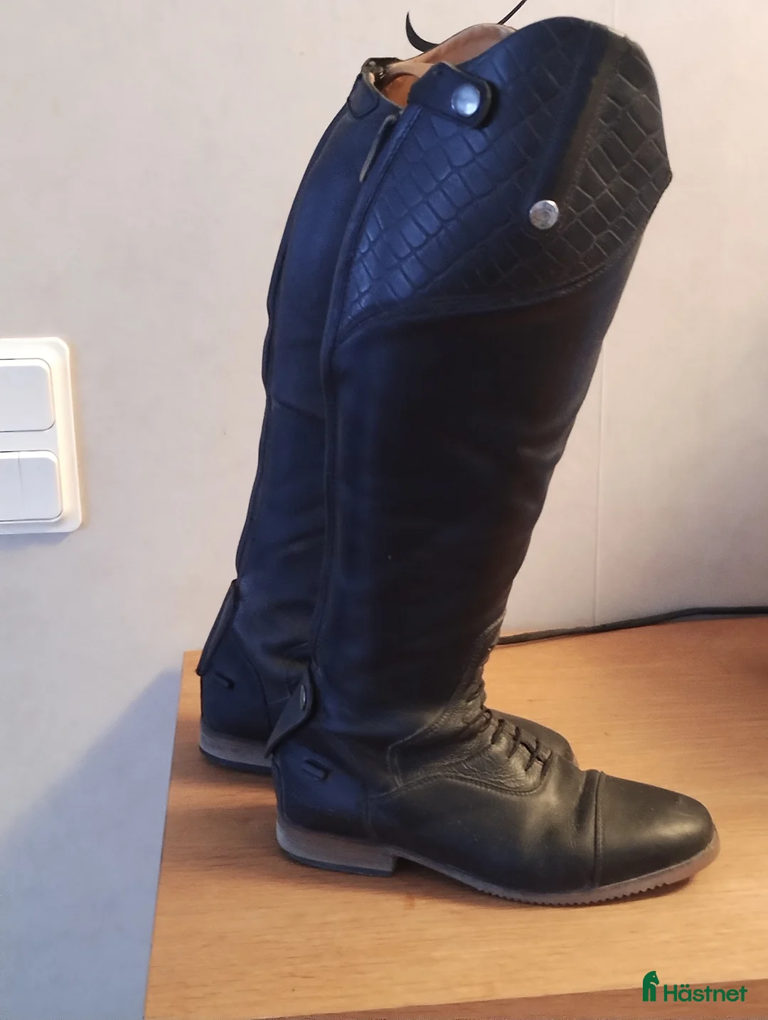 Ridstövlar ryttarutrustning till salu: Snygga hoppstövlar - Annons 1