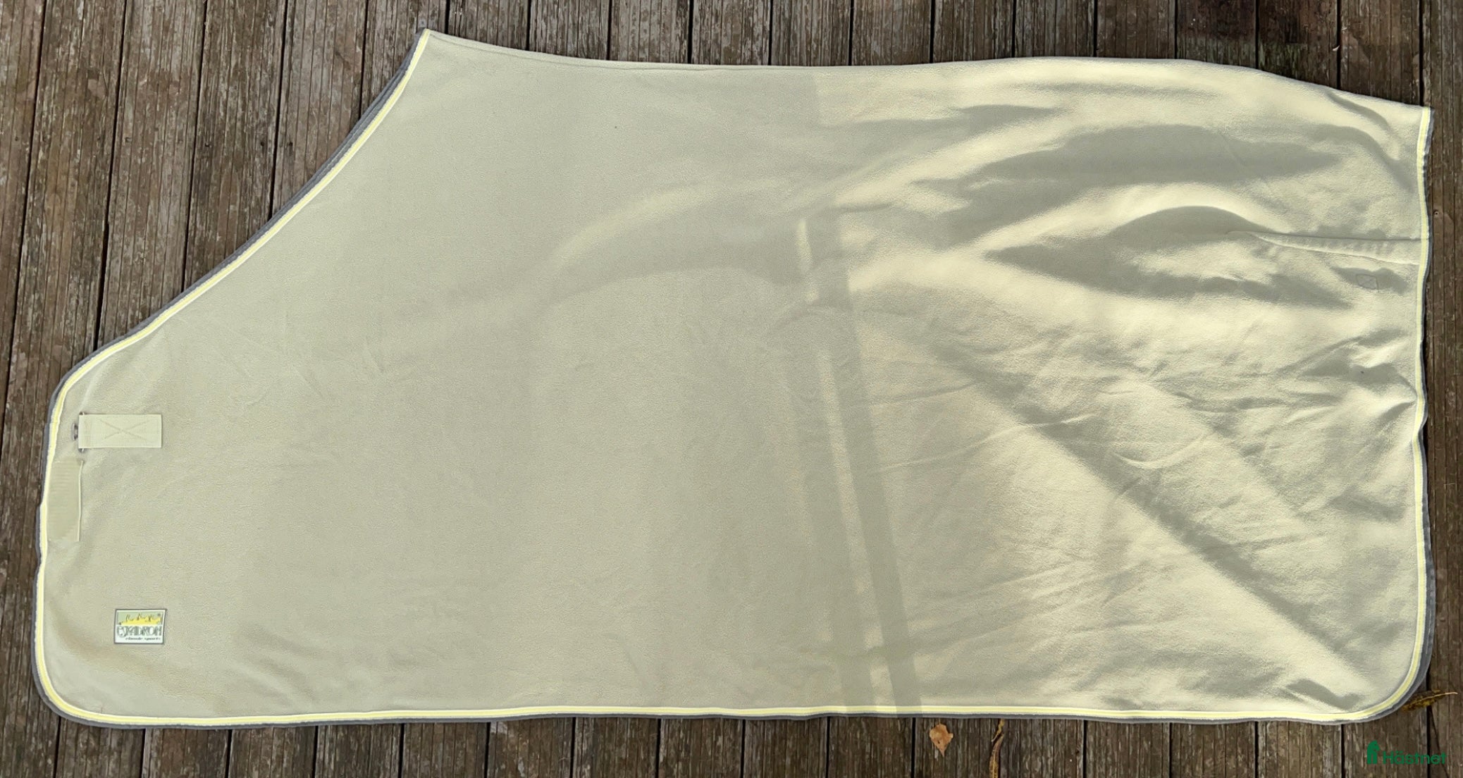 Täcken hästutrustning till salu: Eskadron fleecetäcke  i Vallentuna - Annons 5
