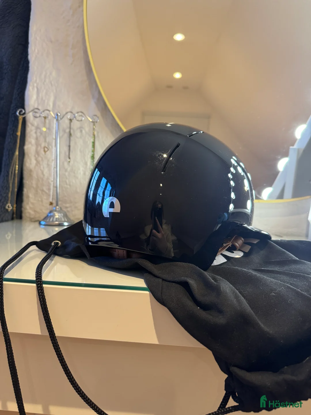 Hjälmar ryttarutrustning till salu: KEP Hjälm i Vintrie - Annons 5