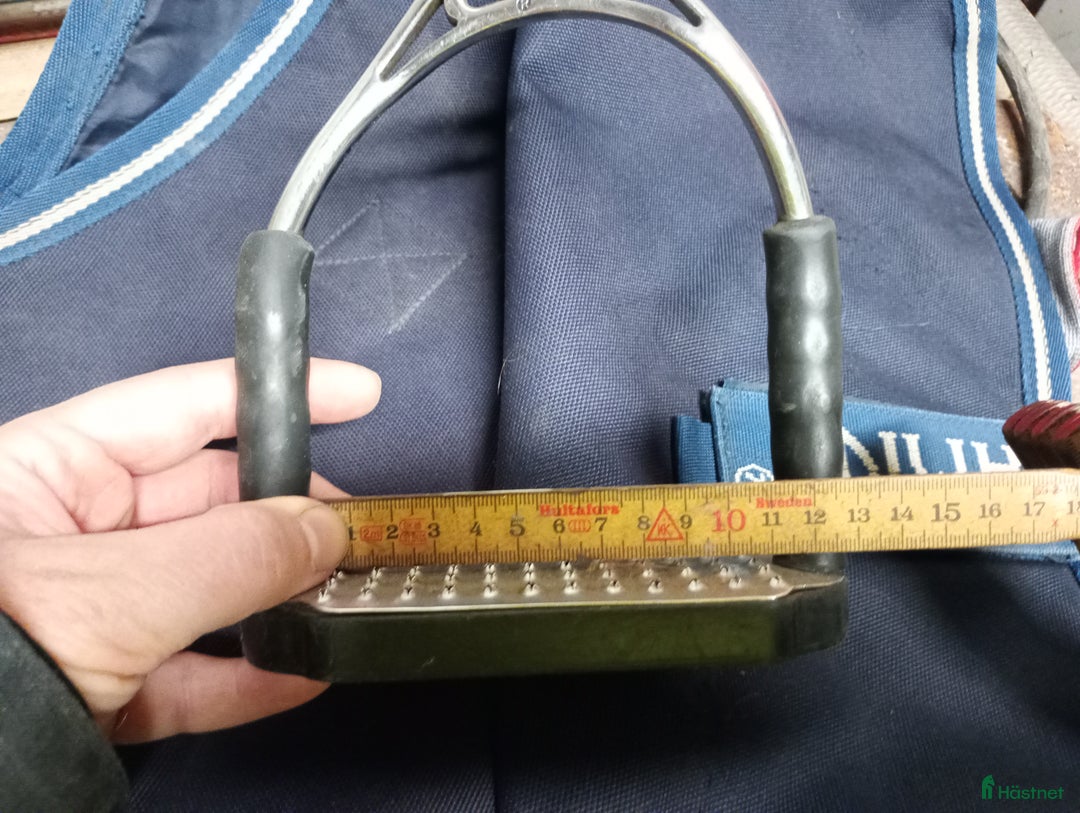 Stigbyglar hästutrustning till salu: Sprenger bow balance  i Vänersborg - Annons 2