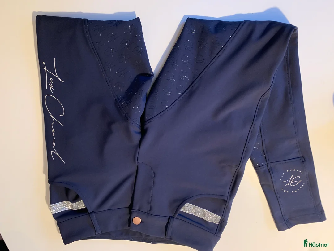 Ridbyxor ryttarutrustning till salu: Blå ridbyxor storlek XS oanvända i Vellinge - Annons 2