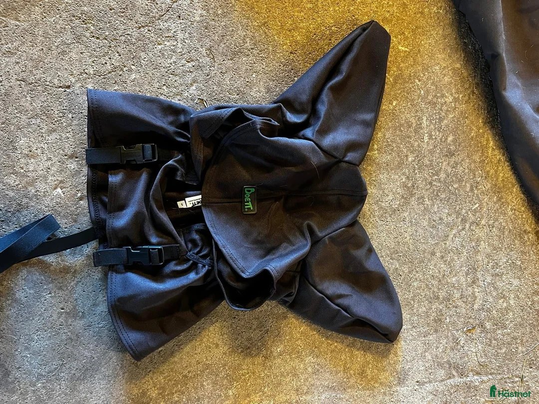 Täcken hästutrustning till salu: Boettpaket i Vrigstad - Annons 2