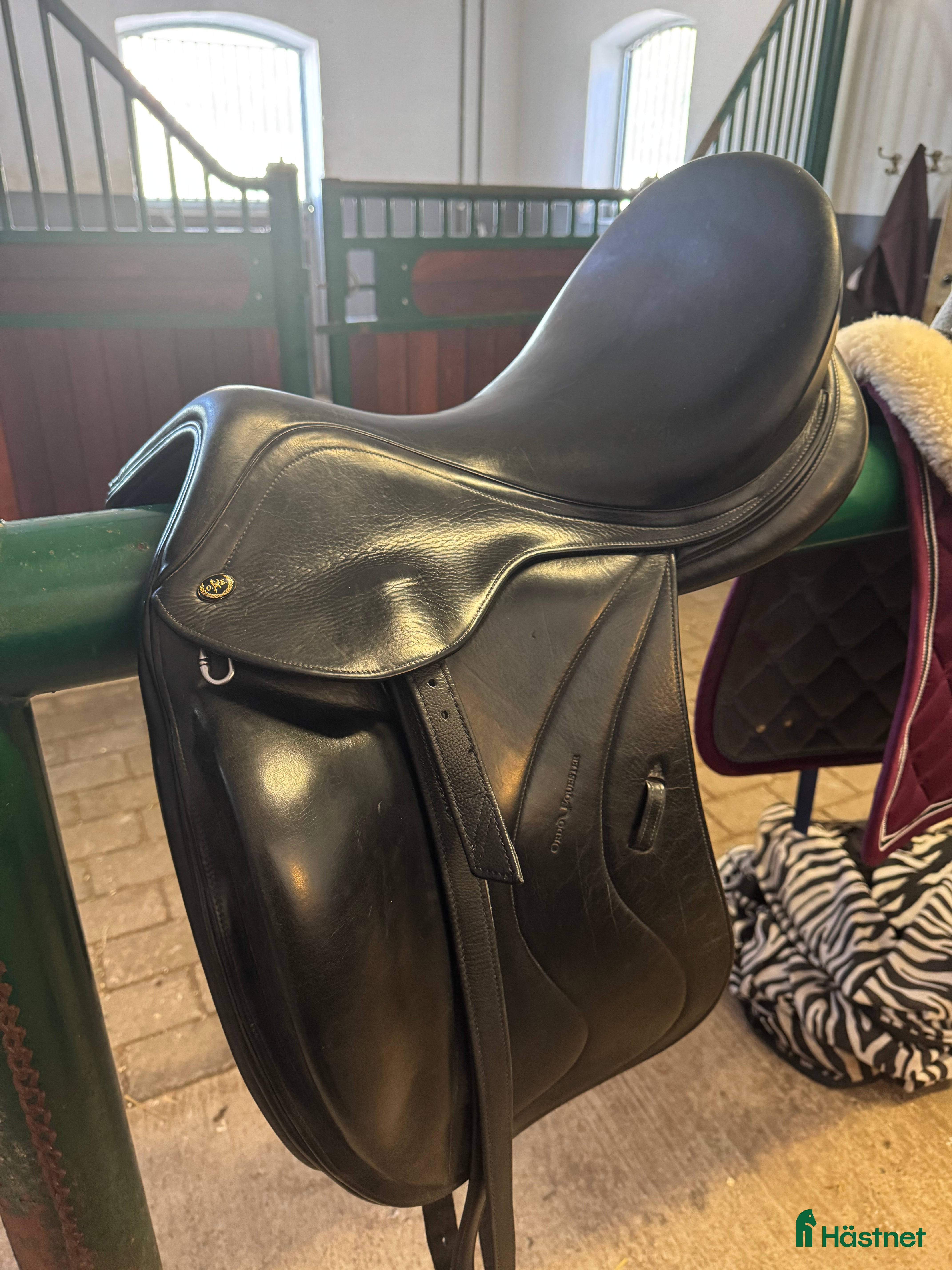 Sadlar hästutrustning till salu: Super härlig dressyrsadel till bra pris!! i Hörby - Annons 22