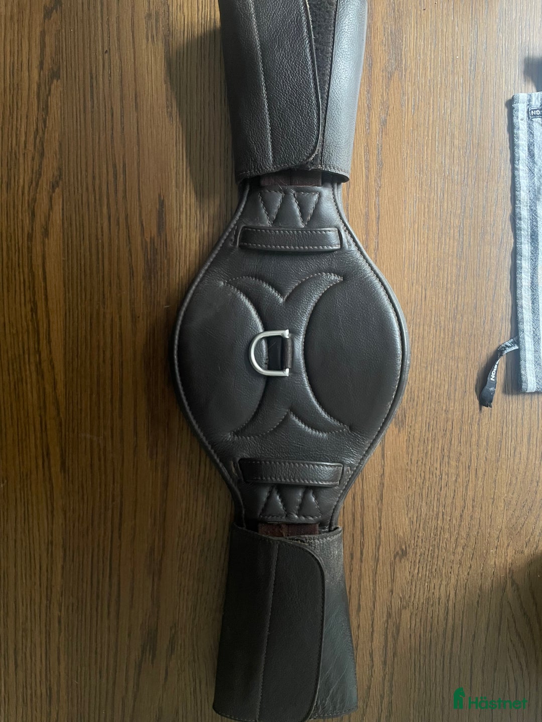 Sadeltillbehör hästutrustning till salu: Dressyrgjord HRS i Stockholm - Annons 1