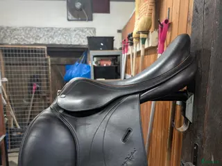 Sadlar hästutrustning Superfin sadel - Annons 1