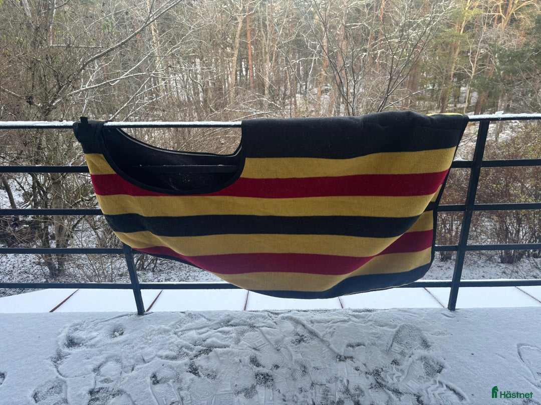 Täcken hästutrustning till salu: Horseware fleece ländtäcke  i Bromma - Annons 1