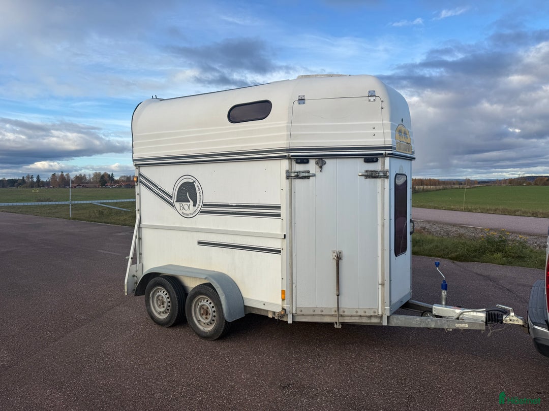 Hästtransporter  fordon & transport till salu: Boj 220EH - fronturlastning! i Borlänge - Annons 2