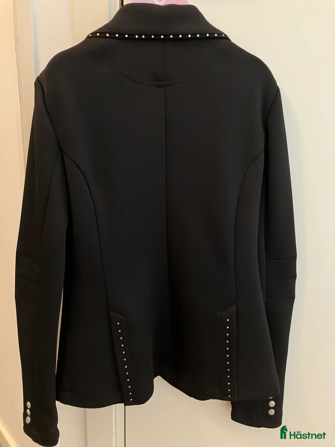 Jackor & Kavajer ryttarutrustning till salu: Tävlingskavaj stl. 152 i Täby - Annons 2