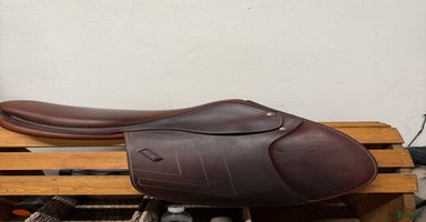 Sadlar hästutrustning till salu i Brunskog - Annons 16