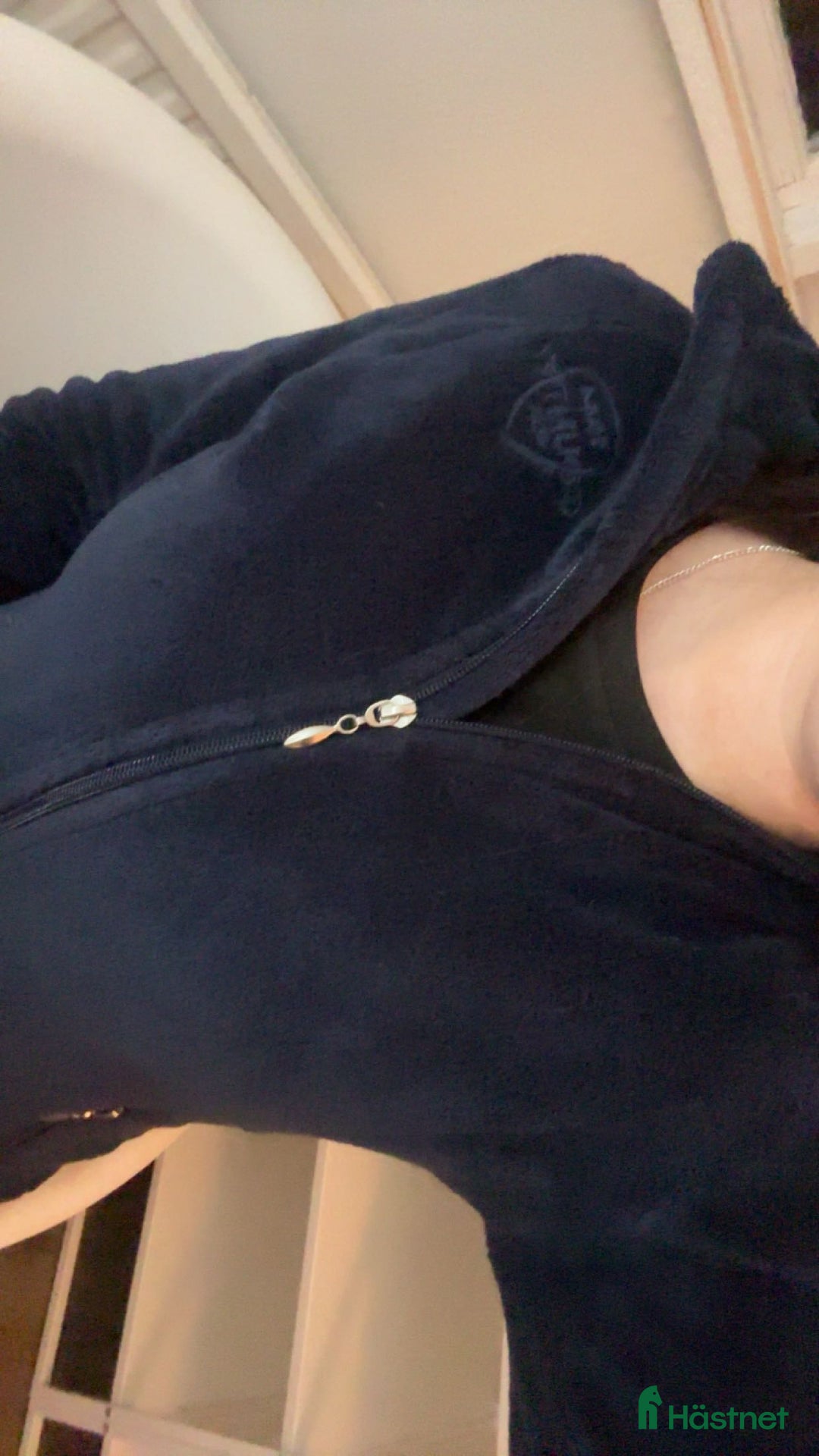 Jackor & Kavajer ryttarutrustning till salu: mysig varm tröja i Malmö - Annons 2