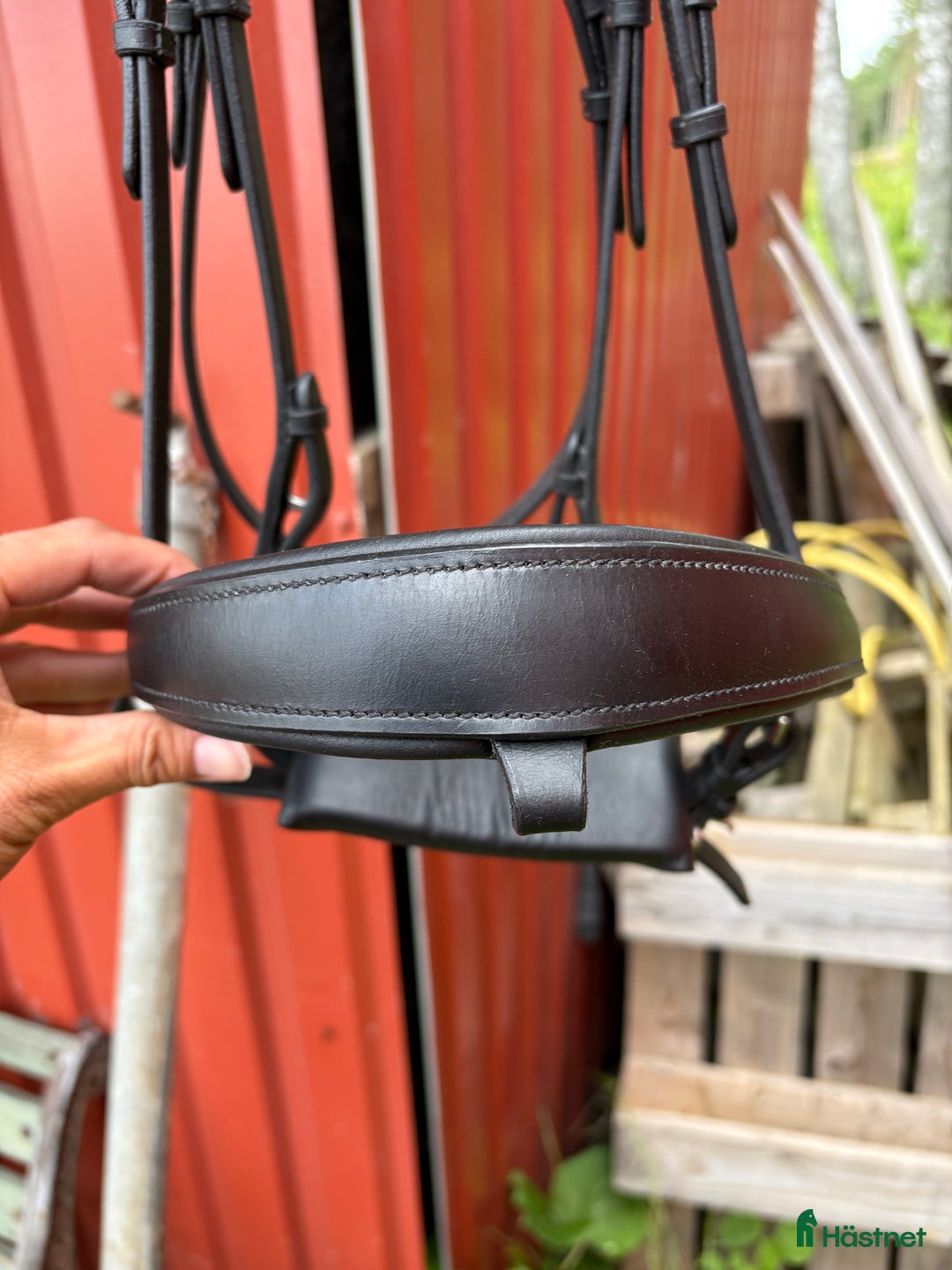 Träns hästutrustning till salu: Svart träns med Döbert pannband  i Karlstad - Annons 8