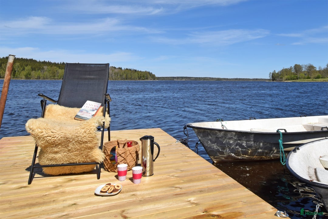  hästgårdar till salu: Gård med egen strandlinje vid sjön Lönern i Dalum - Bild 2