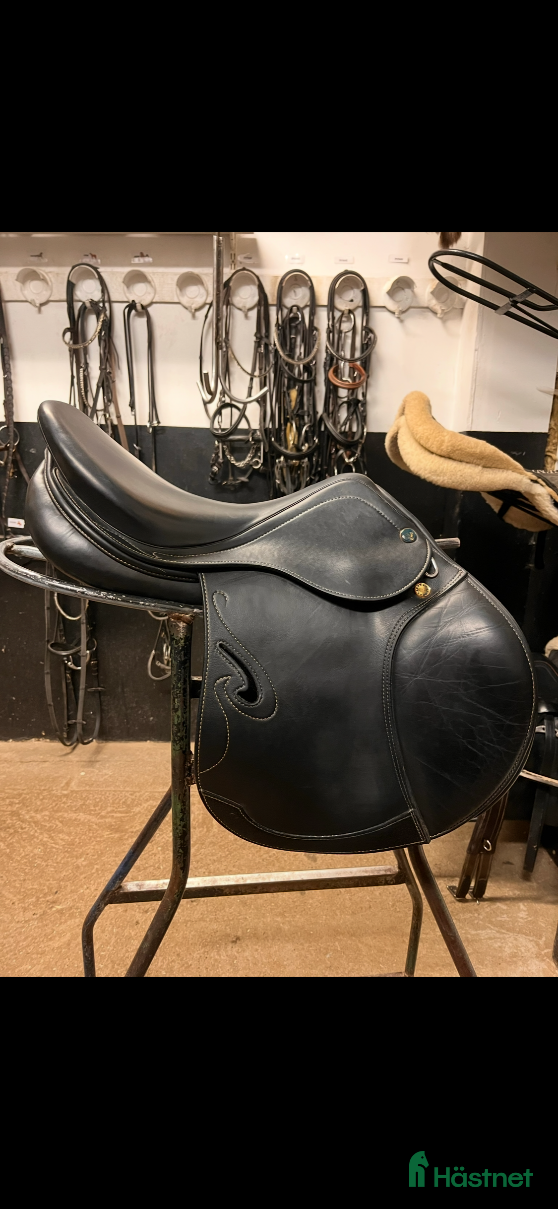 Sadlar hästutrustning Prestige hoppsadel fint skick! i Gävle - Annons 1