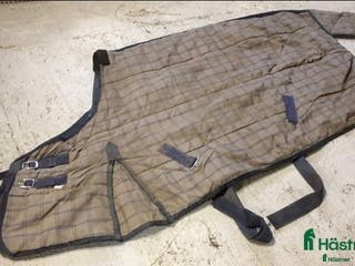 Täcken hästutrustning Rutigt vintertäcke ca 250g i Sösdala - Annons 14