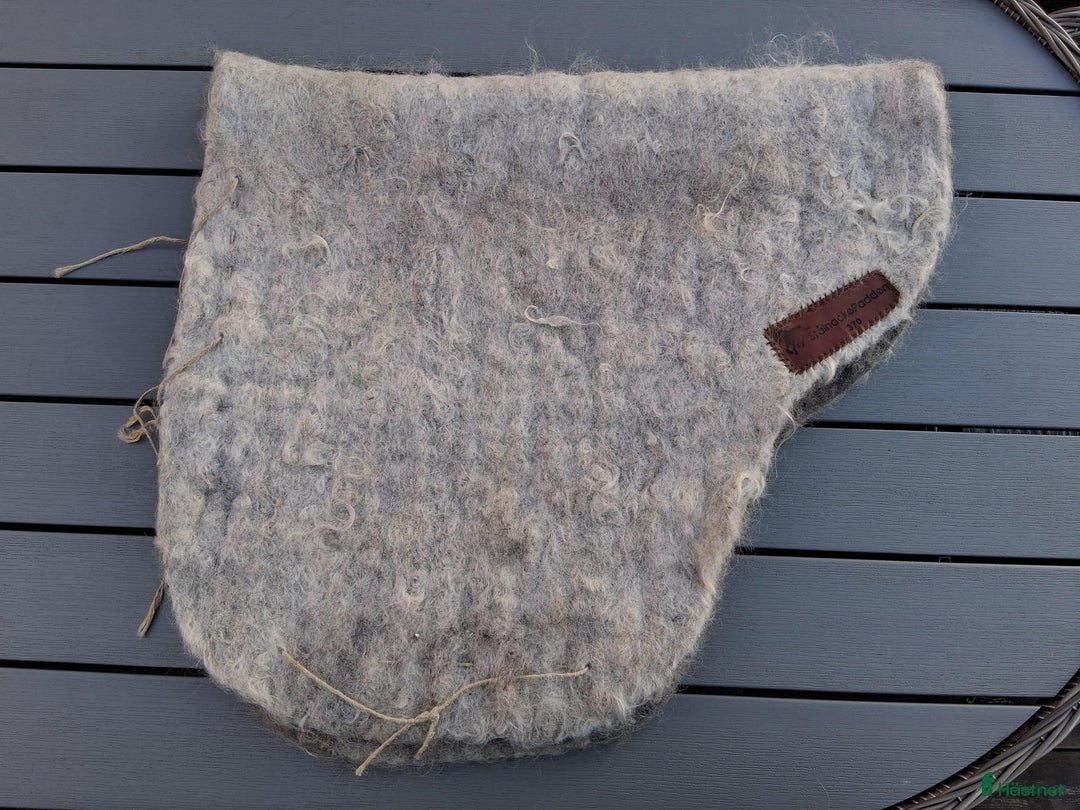 Schabrak & Vojlockar hästutrustning till salu: Diverse schabrak, paddar & vojlockar i Ljungbyholm - Annons 25