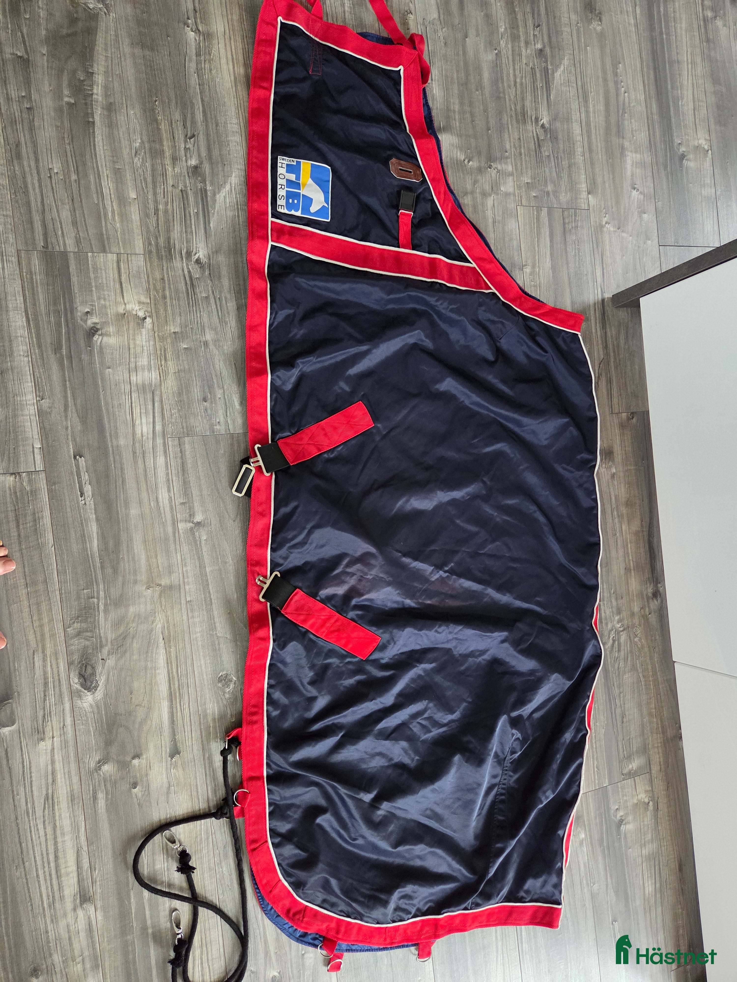 Täcken hästutrustning till salu: Nytt stalltäcke från Sweden Horse i Bromölla - Annons 3