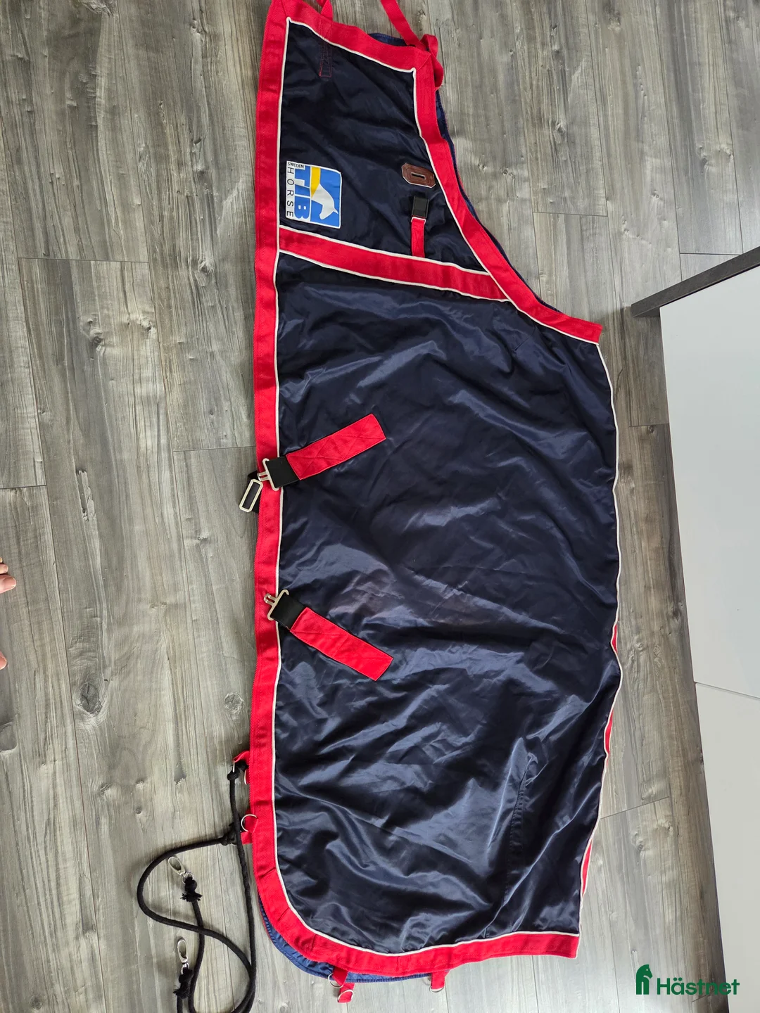 Täcken hästutrustning till salu: Nytt stalltäcke från Sweden Horse i Bromölla - Annons 1