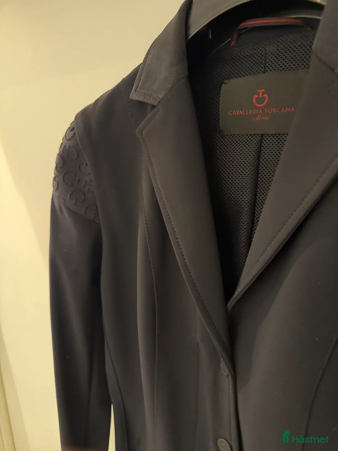 Jackor & Kavajer ryttarutrustning till salu: Tävlingskavaj Cavallerina Toscana i Upplands Väsby - Annons 2