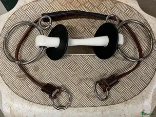 Bett hästutrustning Curbgag i Olofstorp - Annons 1