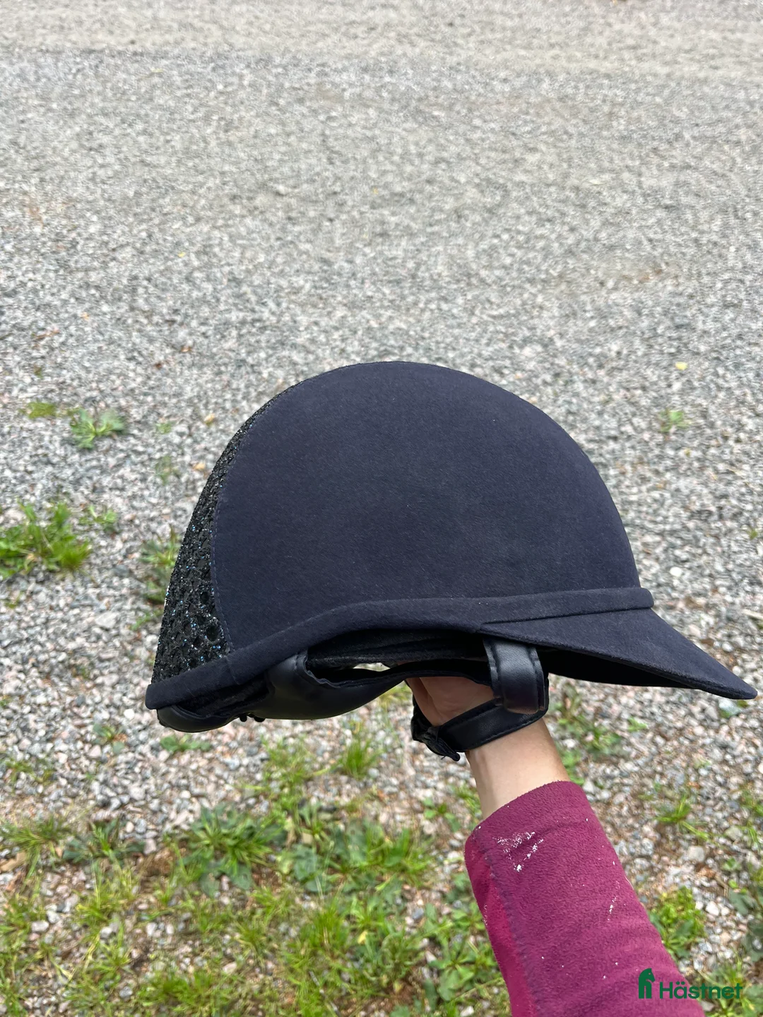 Hjälmar ryttarutrustning till salu: Charles Owen sp8 plus sparkly i Lundsbrunn - Annons 4