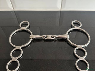 Bett hästutrustning till salu: Globus Pessoabett i Söderköping - Annons 1