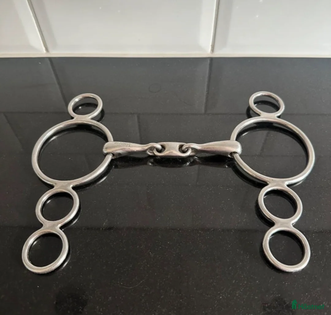 Bett hästutrustning till salu: Globus Pessoabett i Söderköping - Annons 1