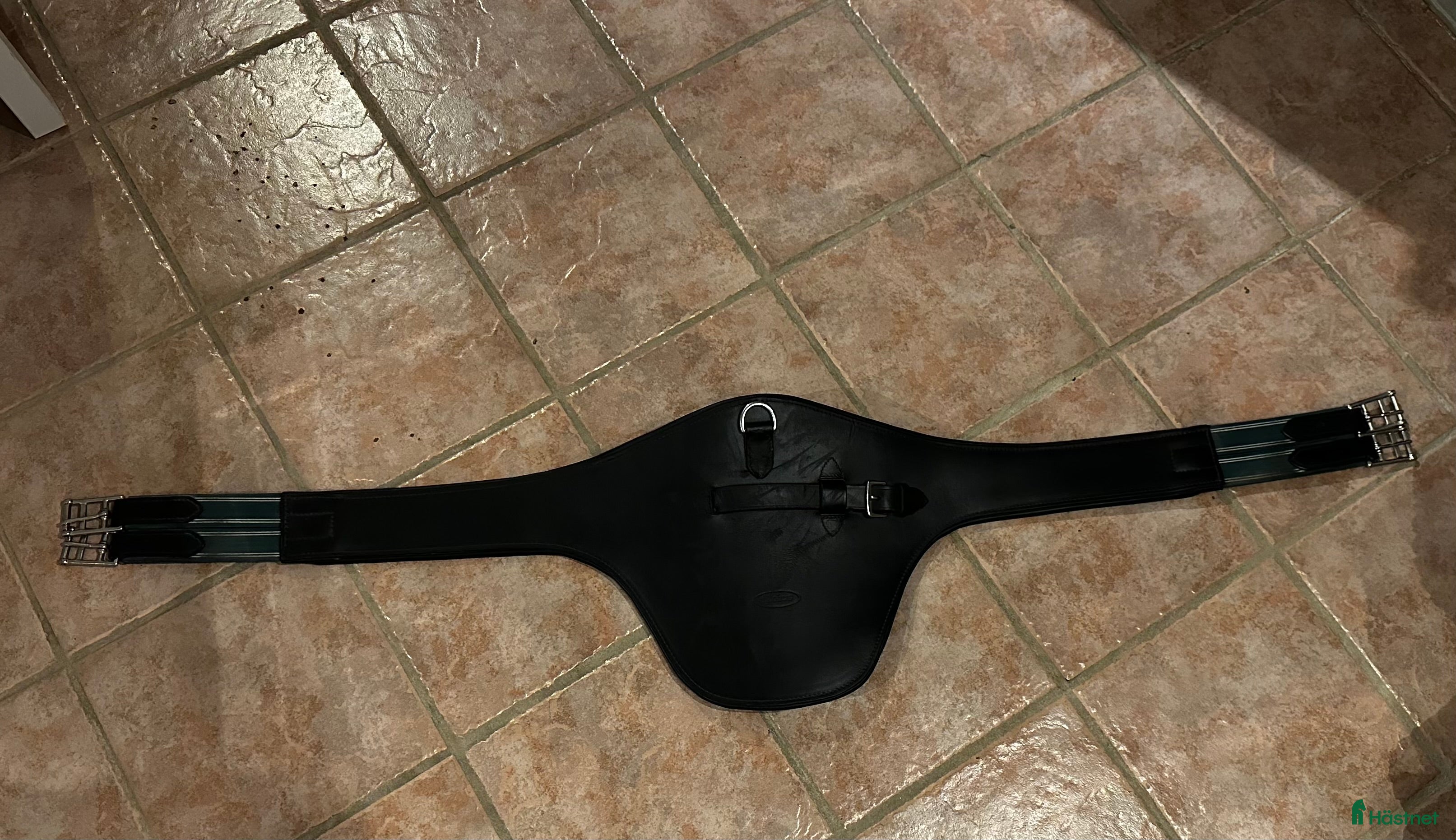 Sadeltillbehör hästutrustning Svart Magplatta  - Annons 1