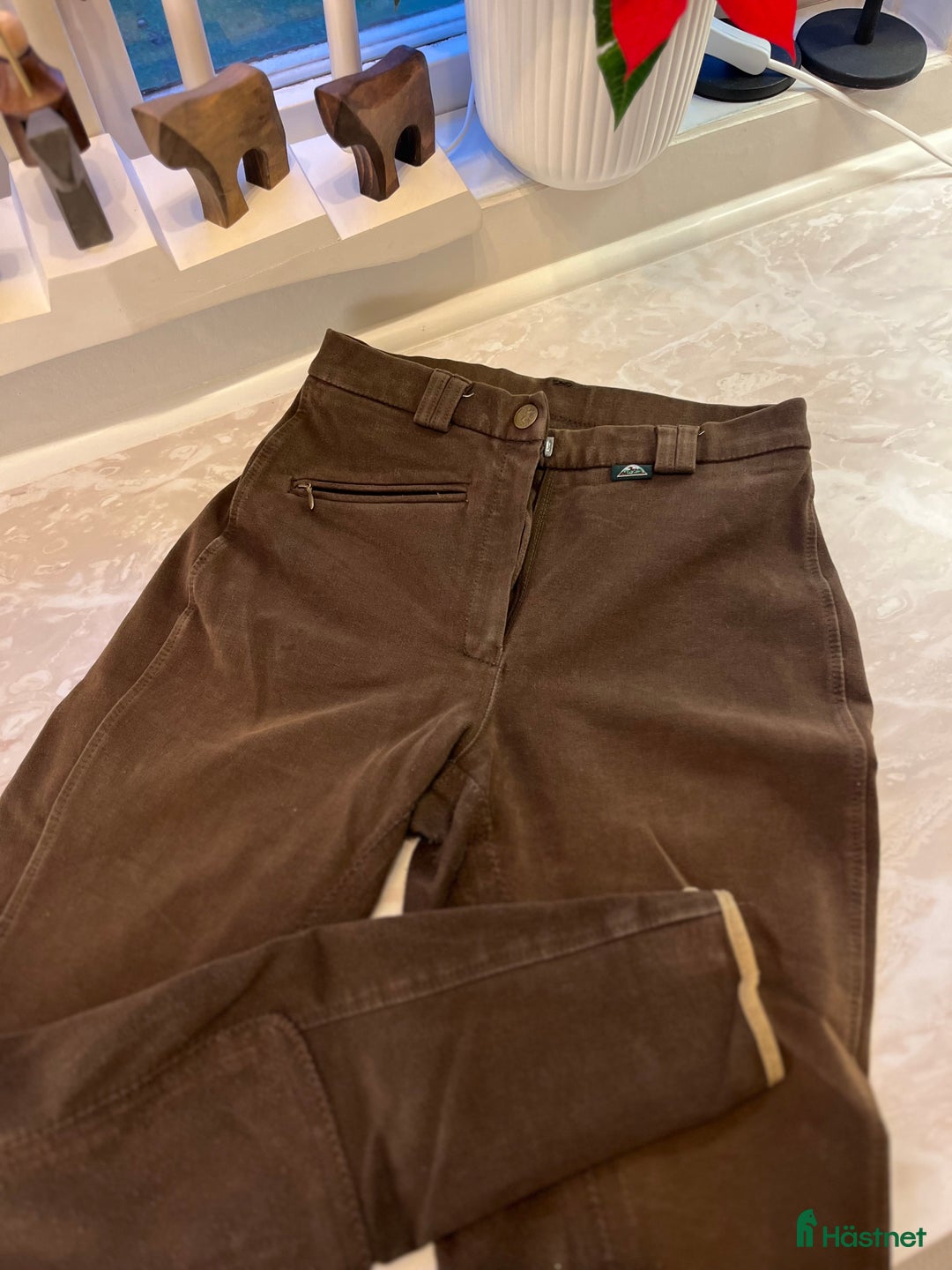 Ridbyxor ryttarutrustning till salu: HELSKODDA RIDBYXOR! i Stånga - Annons 1