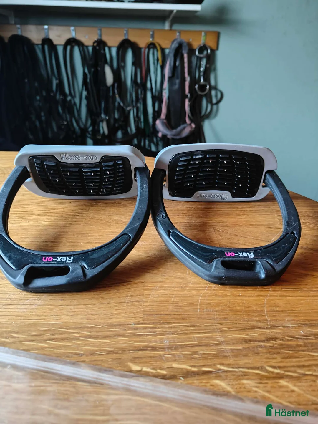 Stigbyglar hästutrustning till salu: Flex-on stigbyglar - Annons 3