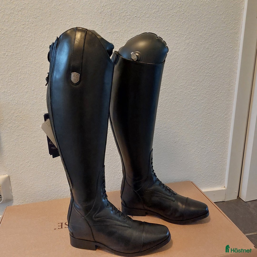 Ridstövlar ryttarutrustning till salu: Mountain  Horse Venezia  i Västra Frölunda - Annons 2
