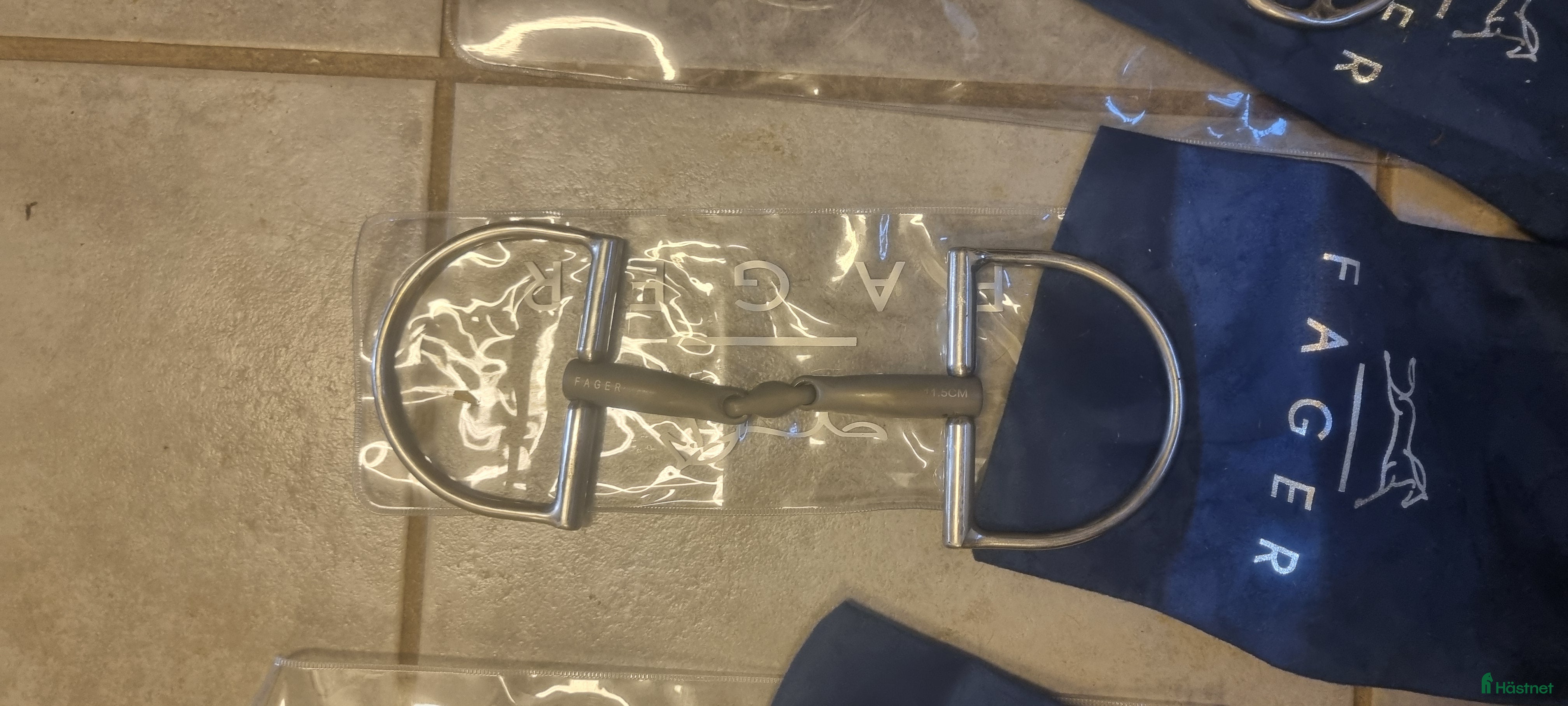 Bett hästutrustning till salu: Fager bett Emil titan D ring i Tyresö - Annons 3