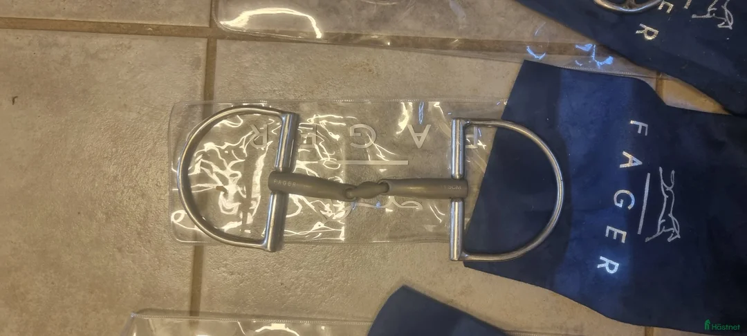 Bett hästutrustning till salu: Fager bett Emil titan D ring i Tyresö - Annons 1