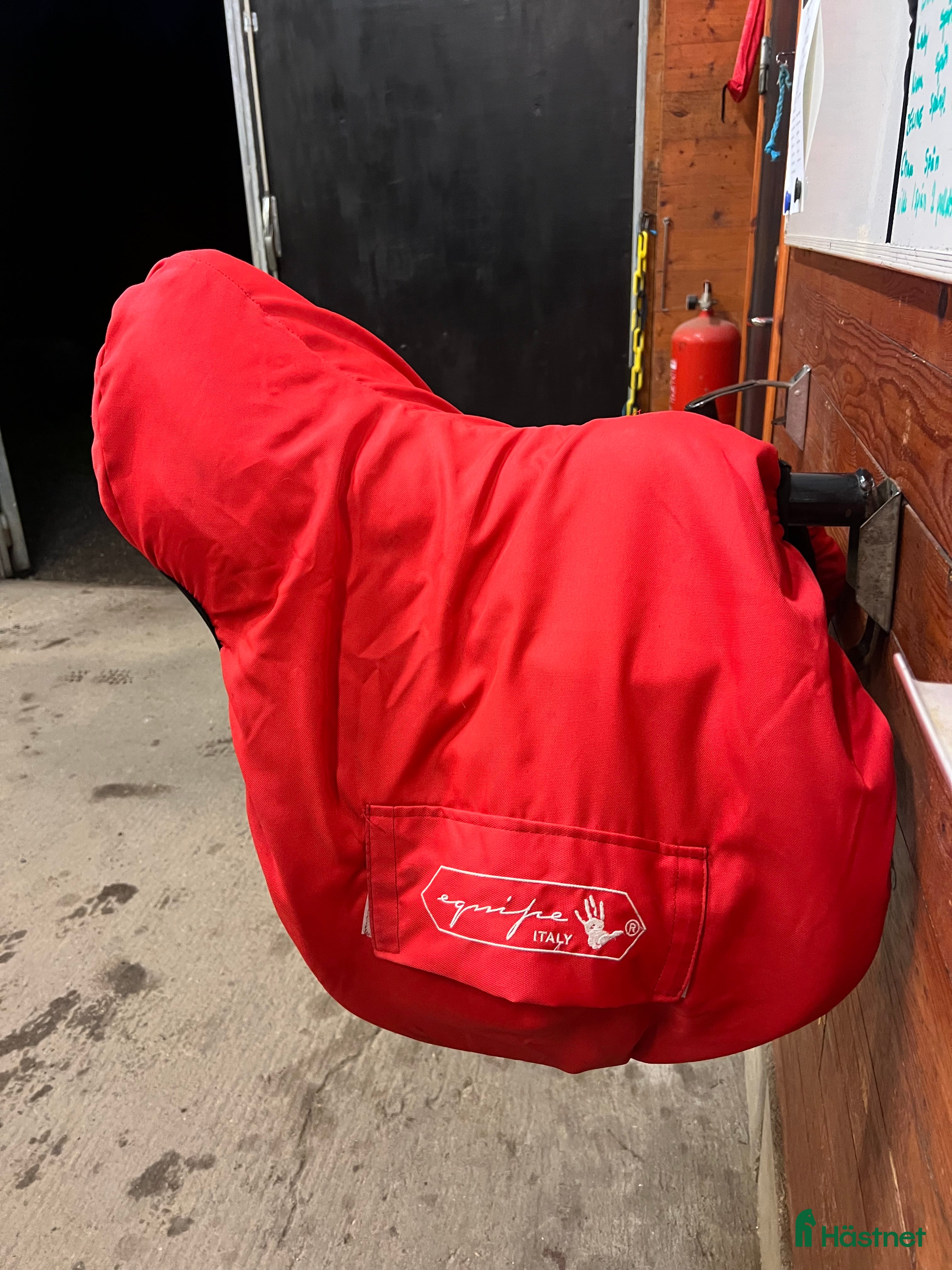 Sadeltillbehör hästutrustning till salu: Equipe sadelöverdrag  i Upplands Väsby - Annons 6