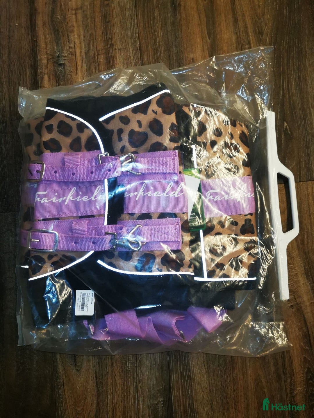 Täcken hästutrustning till salu: Nytt Regntäcke i stl 85 i Avesta - Annons 5