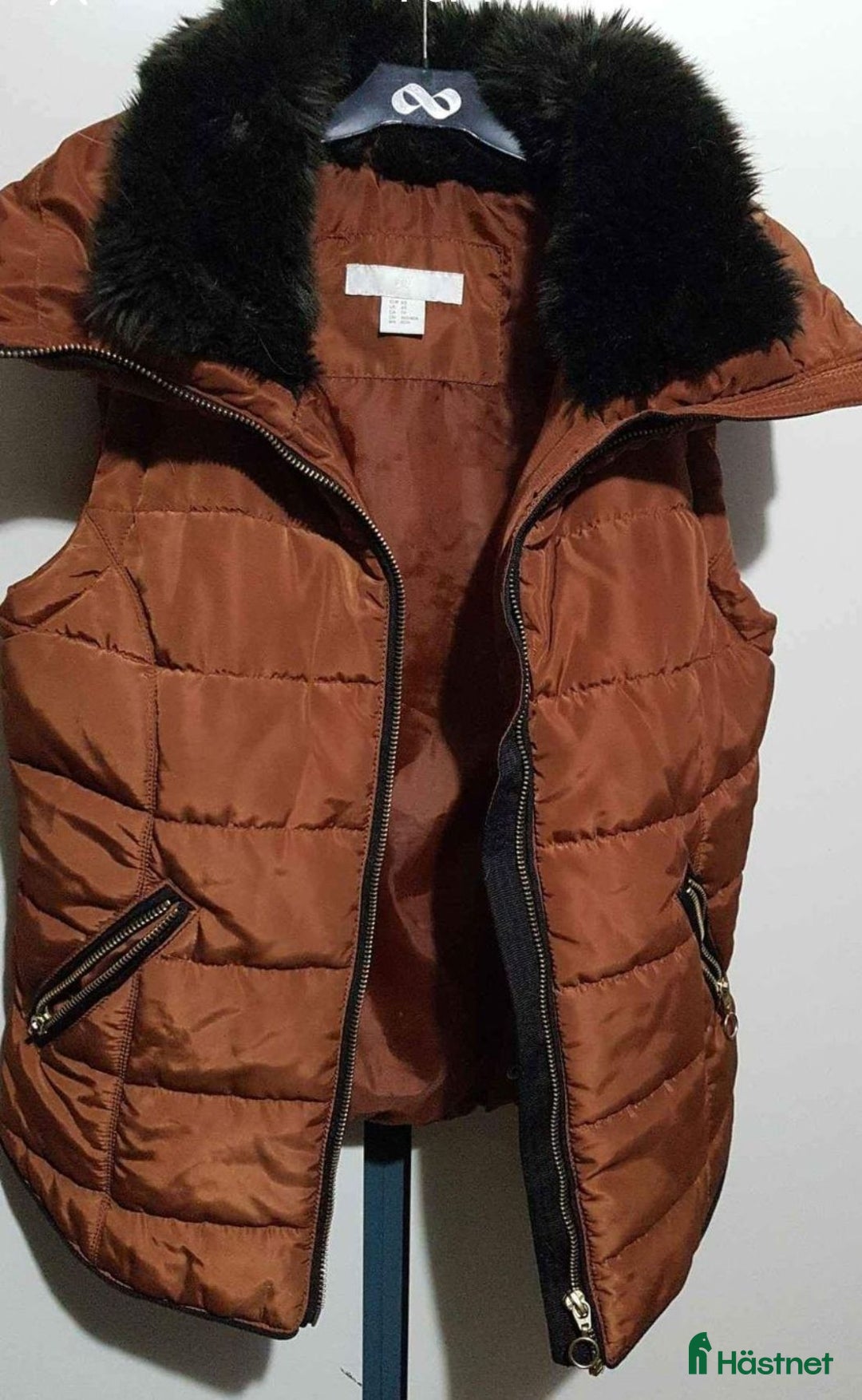 Övrigt Ridkläder ryttarutrustning till salu: Snygg ridväst XS i Timrå - Annons 1