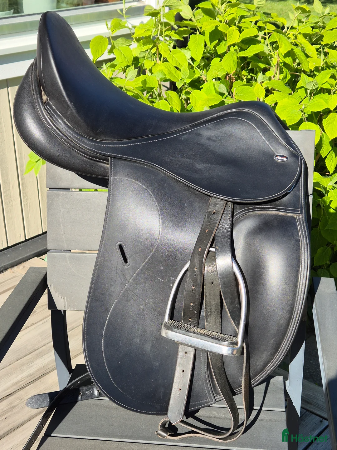Sadlar hästutrustning till salu: Jättefin sadel i Västerås - Annons 2