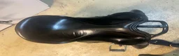 Sadlar hästutrustning till salu: Riktigt bra dressyrsadel och bra i stoppningen - Annons 3