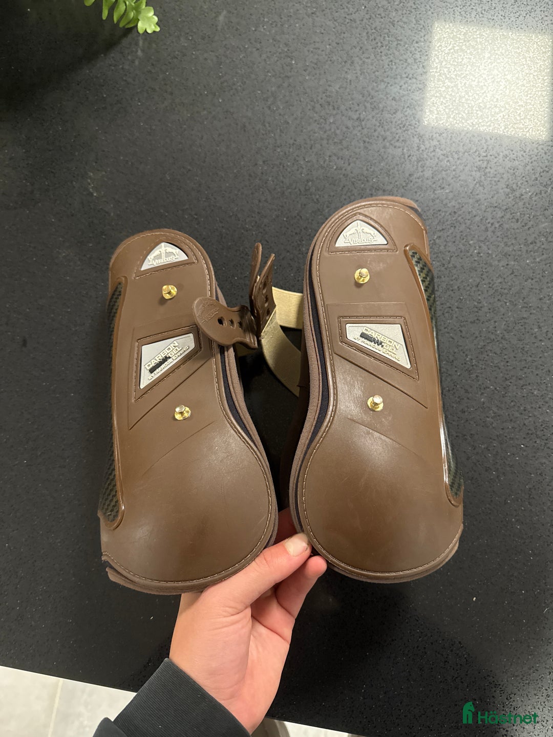 Benskydd hästutrustning till salu: Fina verdus skydd i Varberg - Annons 1