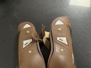 Benskydd hästutrustning till salu: Fina verdus skydd i Varberg - Annons 2