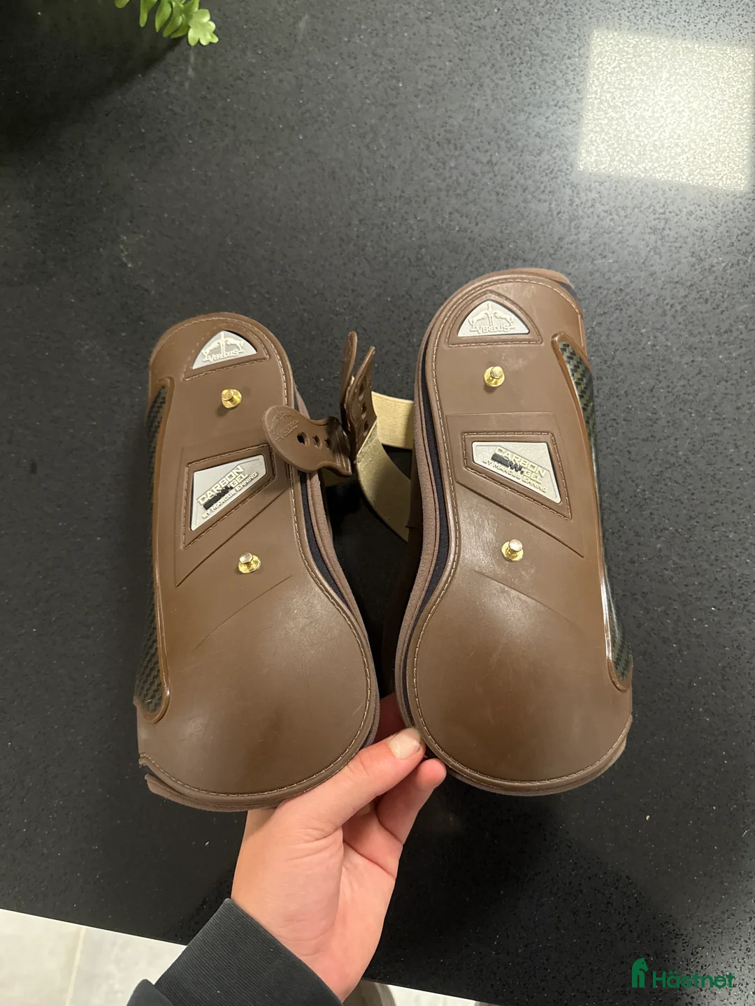 Benskydd hästutrustning till salu: Fina verdus skydd i Varberg - Annons 1