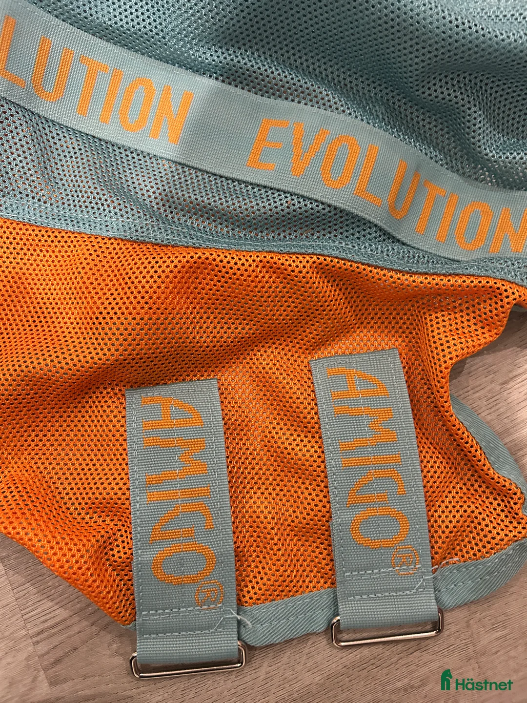 Täcken hästutrustning till salu: Amigo flugtäcke - Annons 6