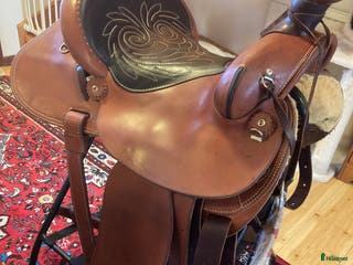 Sadlar hästutrustning till salu: Fallis sadel för balanserad sits i Uppsala - Annons 19