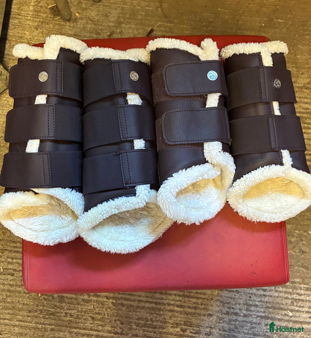 Stigbyglar hästutrustning till salu: Blandad märkesutrustning i Vellinge - Annons 2