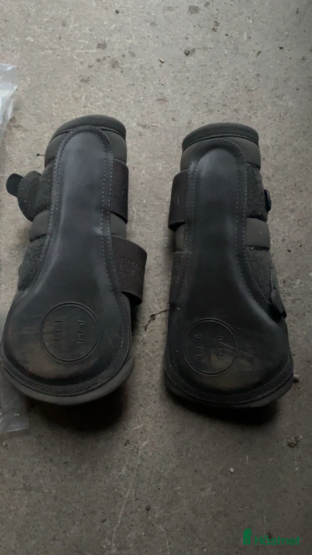 Benskydd hästutrustning till salu: Fina eskadron damasker - Annons 1