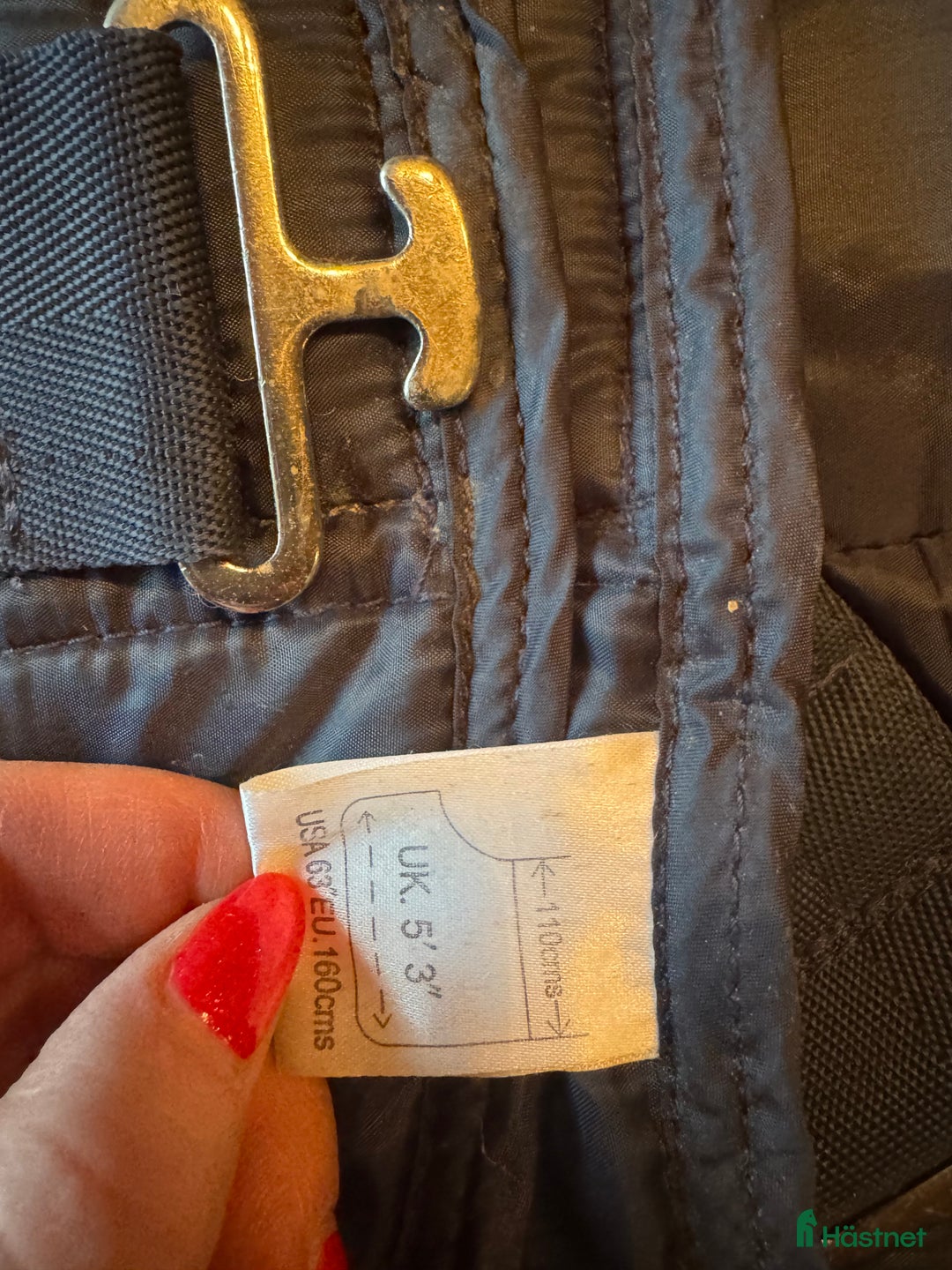 Täcken hästutrustning till salu: Stalltäcke Horseware i Flyinge - Annons 3