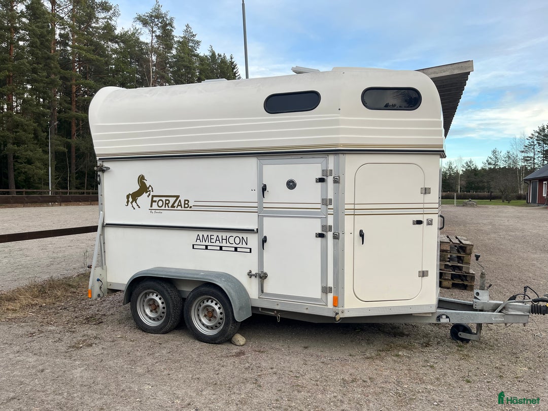 Hästtransporter  fordon & transport till salu: Forzab Cavallo SEH26 -16 i Valbo - Annons 1